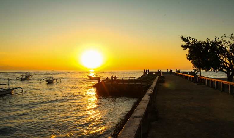 sunset on  Sindhu beach in north sanur