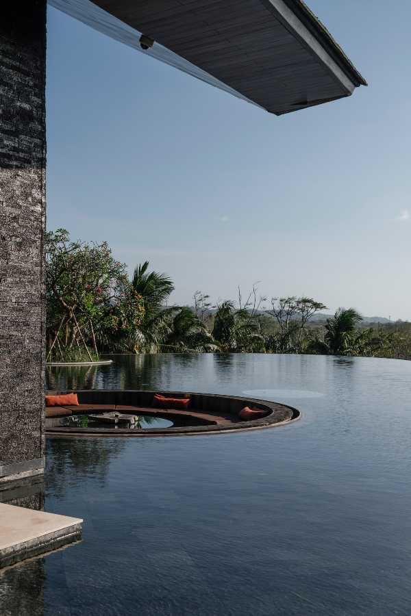 a luxury hotel swimming pool in Jimbaran