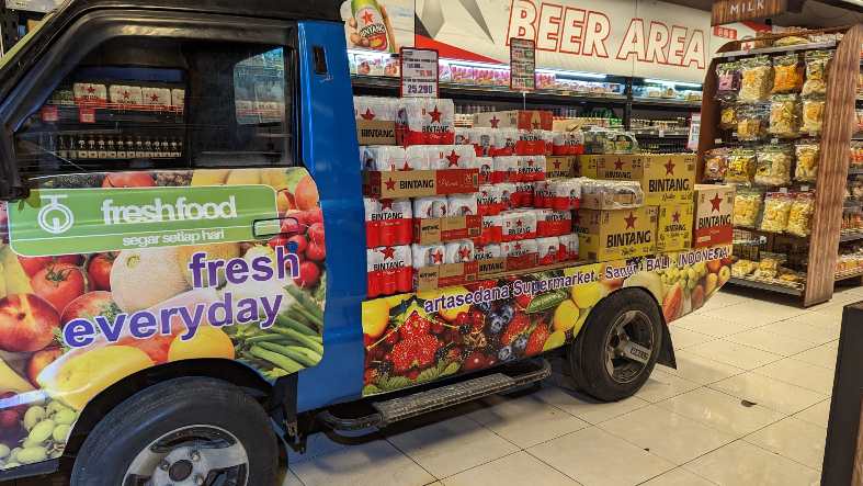 western style supermarket in Sanur