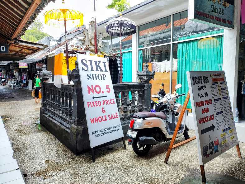 Entry to a beach market in Sanur