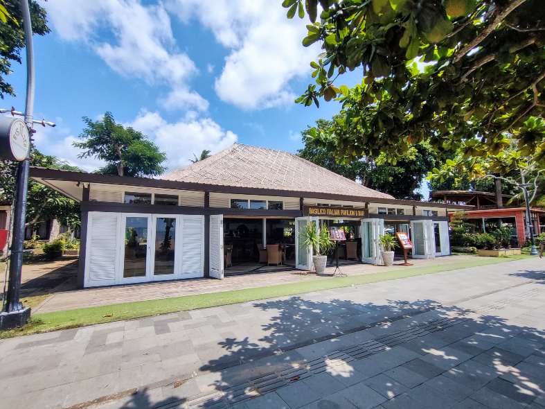 The beach restaurant at the prama sanur