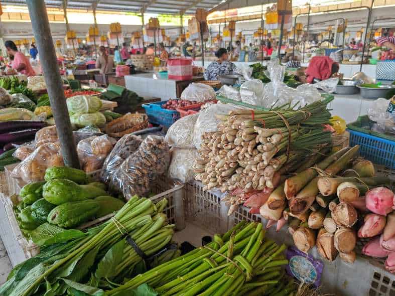 fresh food and vegtables for sale at sanur morning market