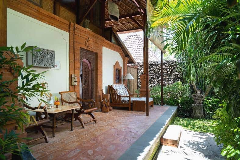 the front of a room at hotel Tandjung Sari on Sanur Beach